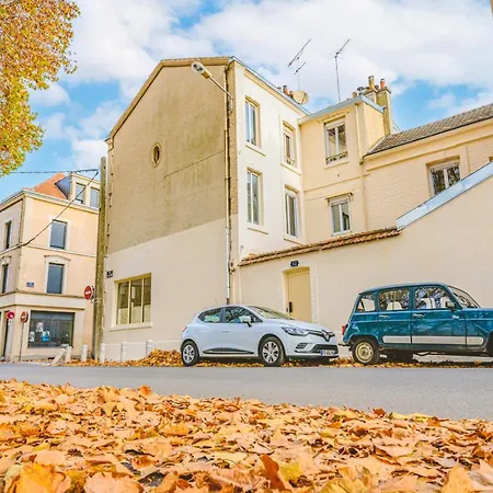 Apartment Commodore - 7 *